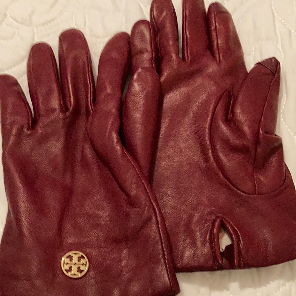 Tory Burch Wine color leather short gloves